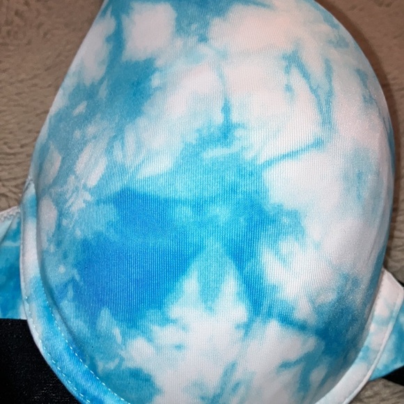 VS Pink Wear Everywhere Push-Up, size 34C - Picture 2 of 9